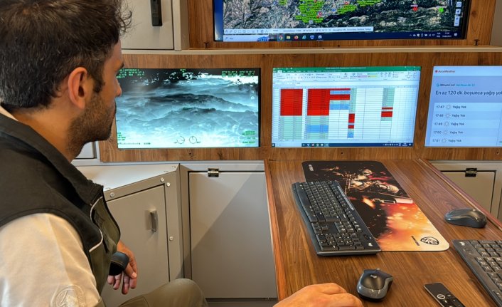 Bolu'da orman yangını bölgesi dron ve termal kameralarla gece gündüz izleniyor