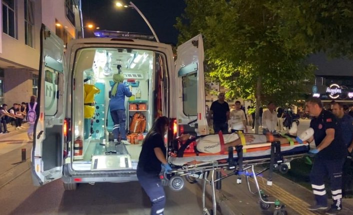 Çorum'da 18 yaşındaki genç, tartıştığı kız arkadaşı tarafından bıçaklandı