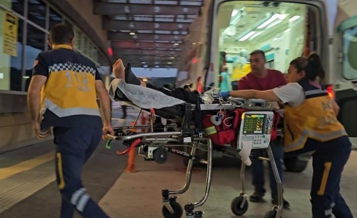 Çorum'da cerrahi maske takıp etek giyen kişinin silahla ateş ettiği pazarcı ağır yaralandı