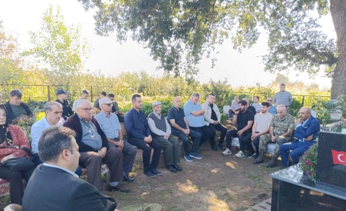 Bafra'da Şehit Salih Ersin kabri başında dualarla anıldı