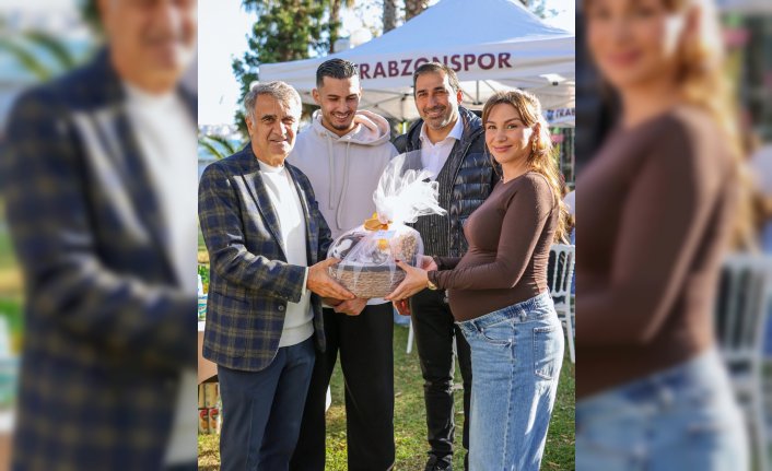 Trabzonspor yönetimi, teknik heyet, oyuncular ve aileleriyle yemekte bir araya geldi