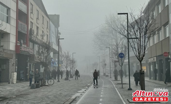 Anadolu Otoyolu'nun Düzce kesiminde sis etkili oldu
