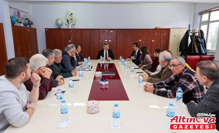 Artvin Valisi Ergün lise öğrencileriyle bir araya geldi