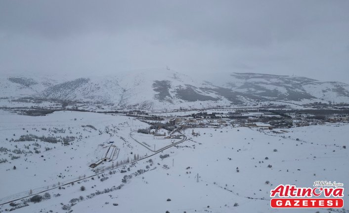 Bayburt'ta kar etkili oldu