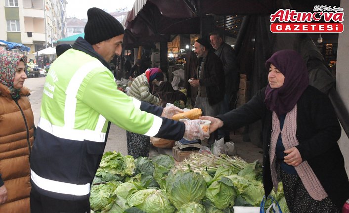 Boyabat'ta pazar esnafına çorba ikram edildi