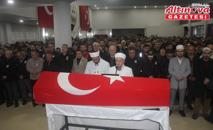 Bursa'da trafik kazasında hayatını kaybeden polis memuru toprağa verildi