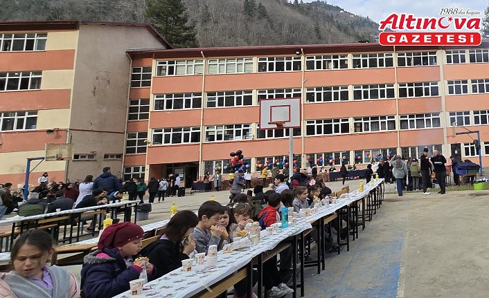 Çaykara'da SMA hastası çocuklar yararına kermes düzenlendi