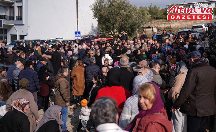 Kartalkaya'daki yangında hayatını kaybeden anne ve kızı son yolculuğuna uğurlandı