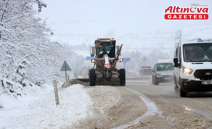 Kastamonu'da kar yağışı etkili oldu