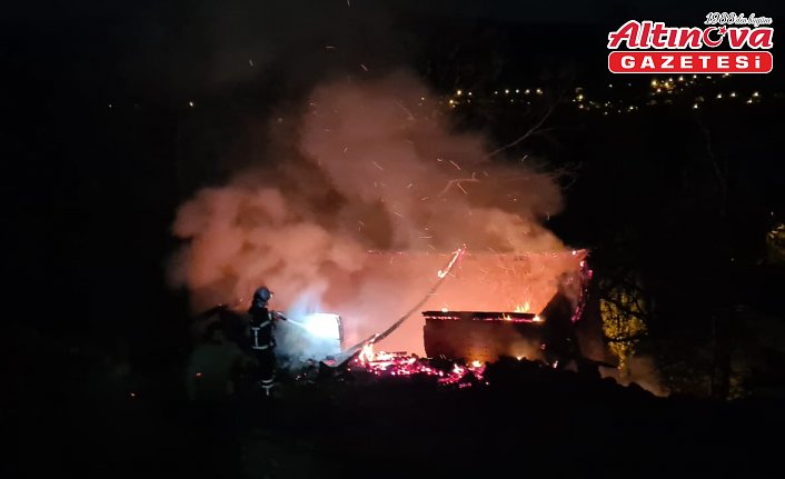 Niksar'da samanlık yangını