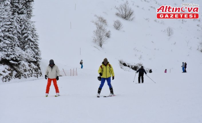 Ordu'da Çambaşı Kayak Tesisleri'nde yarıyıl tatili yoğunluğu başladı