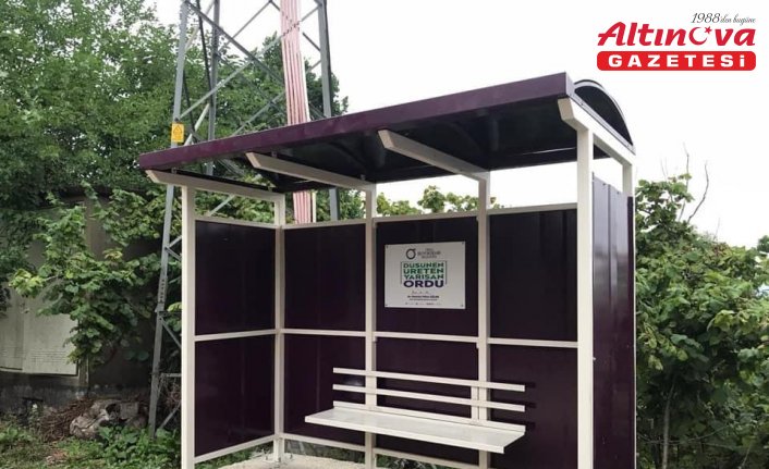 Ordu'da hükümlülerin ürettiği durakların montajı yapıldı