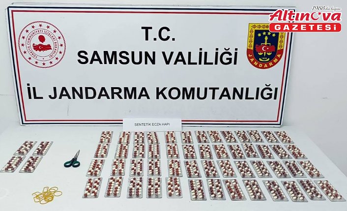 Samsun'da 4 bin 555 sentetik ecza hapı ele geçirildi