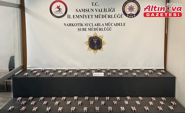 Samsun'da 4 bin 928 sentetik ecza hapı ele geçirildi