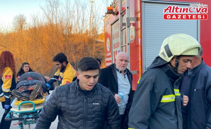Samsun'da yamaçtan yuvarlanan hafif ticari araçtaki 3 kişi yaralandı