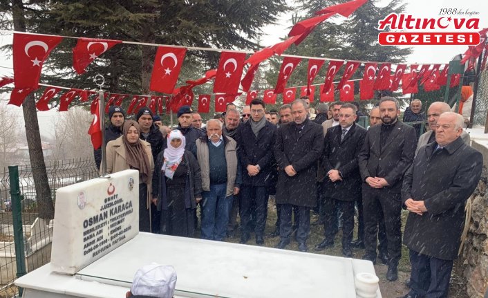 Almus'ta şehit Osman Karaca mezarı başında anıldı