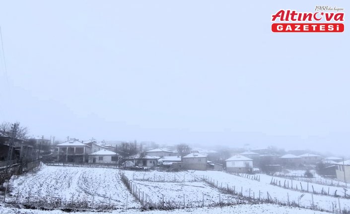 Amasya'nın yüksek kesimlerinde kar yağışı etkili oluyor
