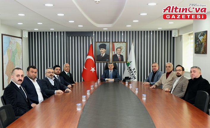 Artvin Ticaret Borsası Başkanı Akyürek, Vali Ergün'ü ziyarette bulundu