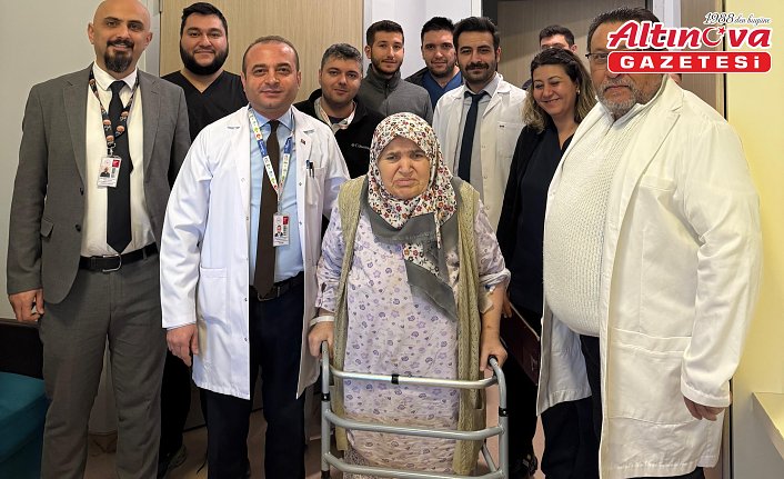 Çorum'da 3 boyutlu yazıcıyla üretilen kalça protezi, ameliyatla hastaya uygulandı