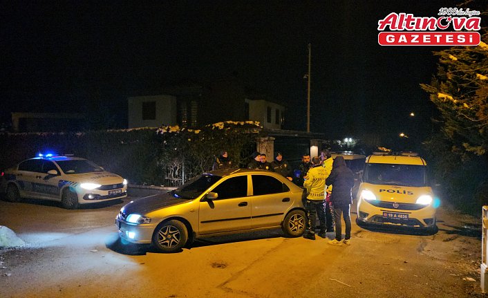 Çorum'da polisin “dur“ ihtarına uymayan sürücü kovalamaca sonucu yakalandı