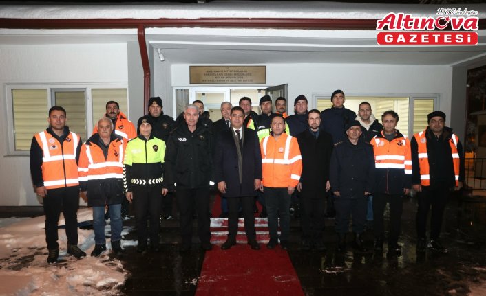 Düzce Valisi Aslan, kara yolundaki karla mücadele çalışmalarını inceledi: