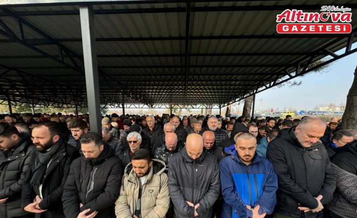 Düzce'de evinde kalp krizi geçiren aile hekimi hayatını kaybetti