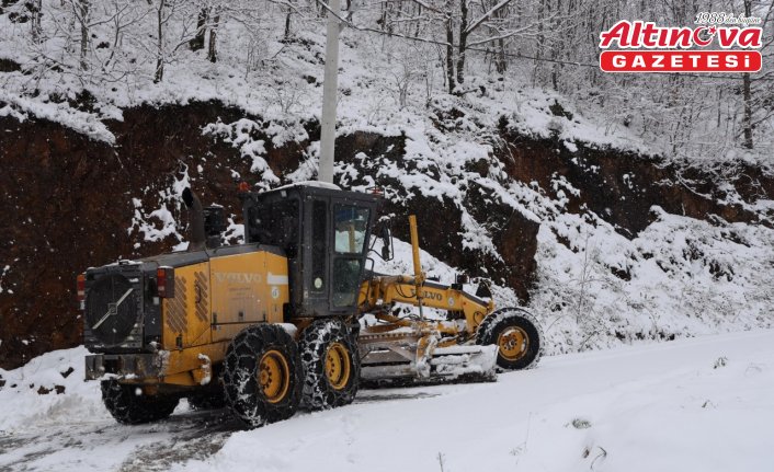 Düzce'de kardan kapanan köy yollarından 170'i ulaşıma açıldı