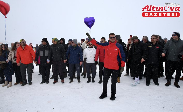 Giresun'da doğa tutkunları Kümbet Yaylası'ndaki kar festivalinde buluştu