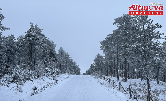Karabük'ün yüksek kesimleri ile Bolu'nun Göynük ilçesinde kar etkili oldu