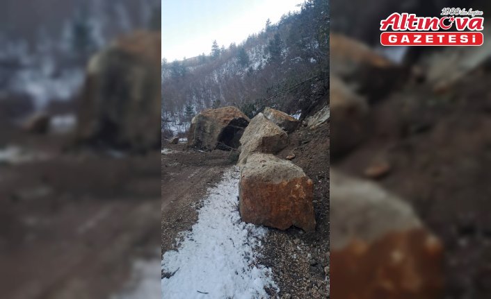 Karabük'te heyelan nedeniyle köy yolu ulaşıma kapandı