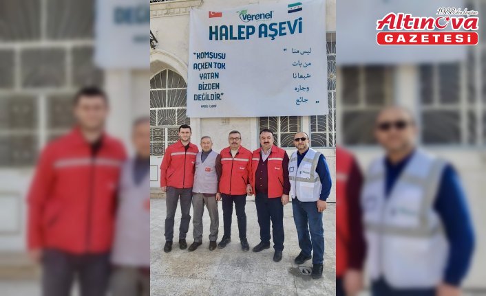 Karabük'ten Suriye'ye giden yardımseverler, sıcak yemek ve kışlık malzeme dağıttı