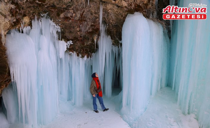 Karadeniz'de kapalı 360 yerleşim yeri yolunda karla mücadele sürüyor