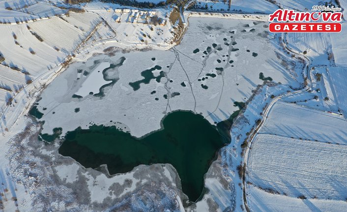 Kastamonu'da büyük bölümü buz tutan gölet dronla görüntülendi