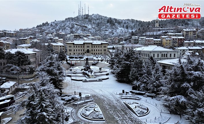 Kastamonu'da kar yağışı etkisini sürdürüyor