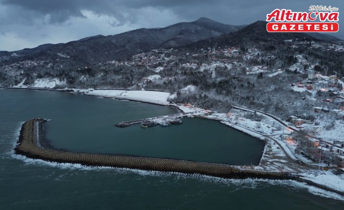 Kastamonu'da kar yağışının ardından oluşan manzara dronla görüntülendi