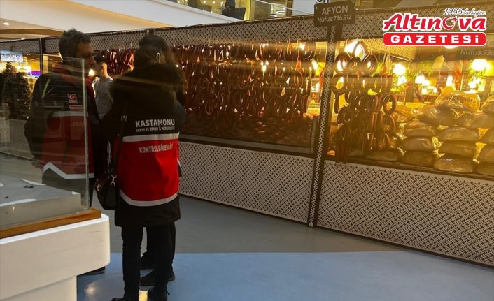 Kastamonu'da uygun koşullarda saklanmadığı belirlenen 500 kilogram sucuğa el konuldu