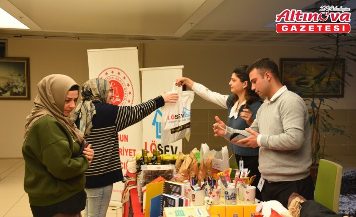 Lösemili çocuklar yararına Samsun Adliyesi'nde stant açıldı