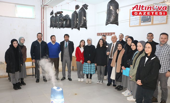 Of'ta Ali Yeşilyurt İmam Hatip Ortaokulu öğrencileri mantar yetiştirdi
