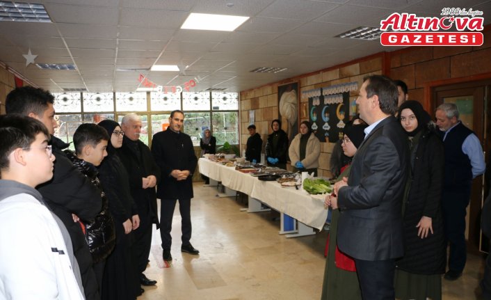 Of'ta öğrenciler Gazze için kermes düzenledi