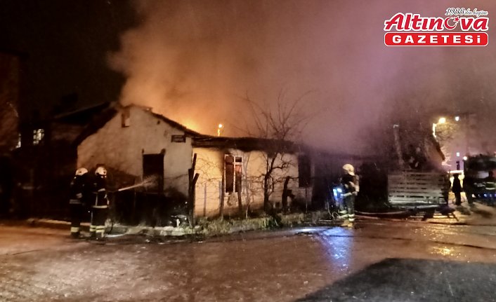 Samsun'da çıkan yangında bir evde hasar oluştu