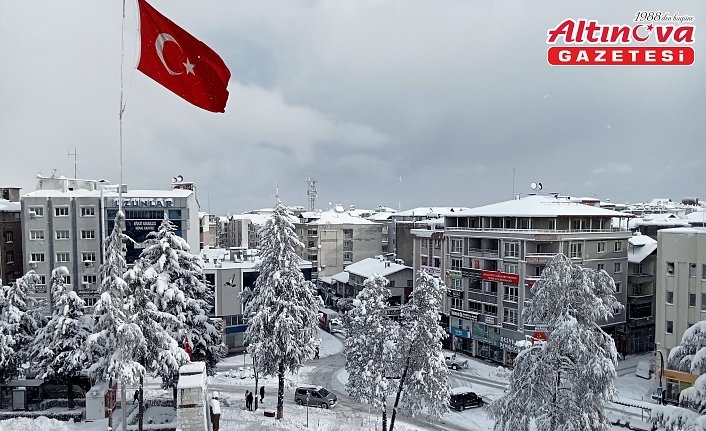 Samsun'da kar yağışı etkisini artırdı