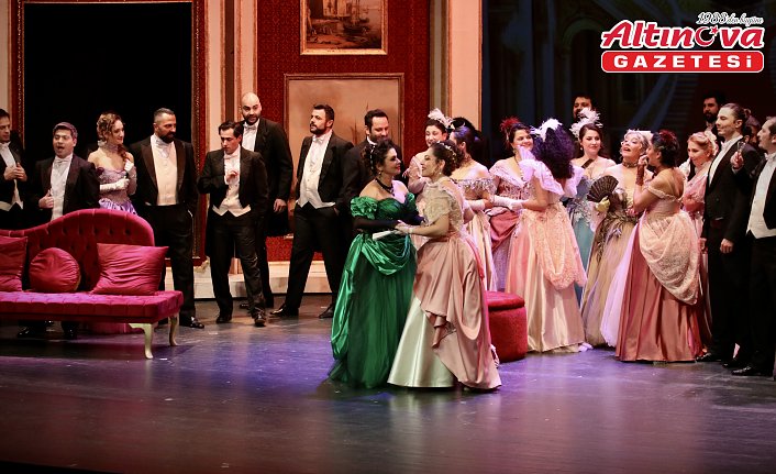 Samsun Devlet Opera ve Balesi “La Traviata“ operasını sahneledi