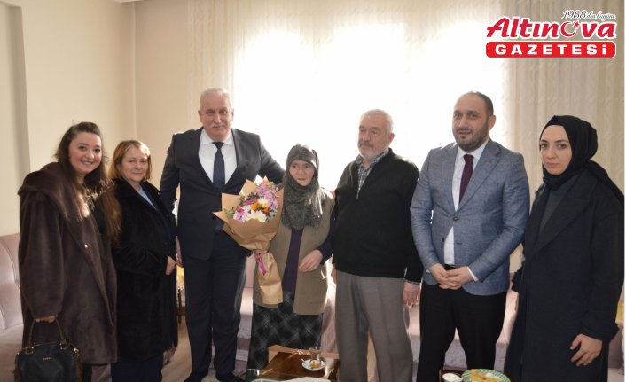 Samsun'da evliliklerinin 25. ve 50. yılını dolduranlara ziyaret