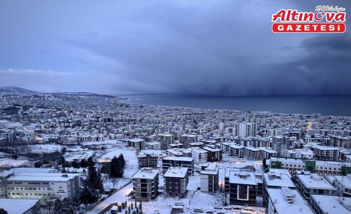 Samsun'da kar yağışı etkisini sürdürüyor