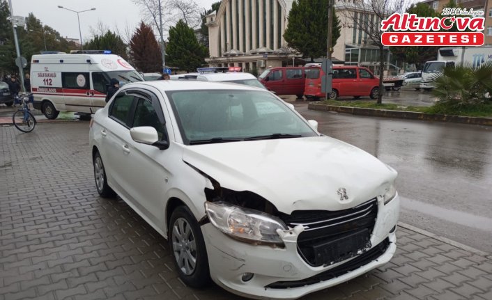 Samsun'da trafik kazasında 3 kişi yaralandı