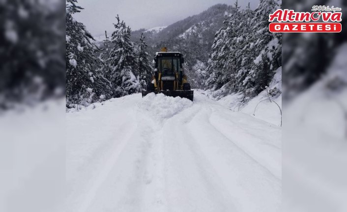 Sinop'ta kar nedeniyle 73 köy yolu ulaşıma kapalı bulunuyor