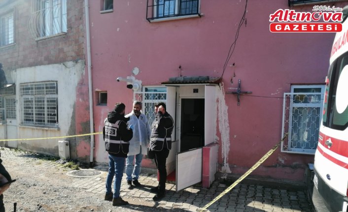 Tokat'ta bir kişi, tartıştığı oğlunu keserle öldürdü