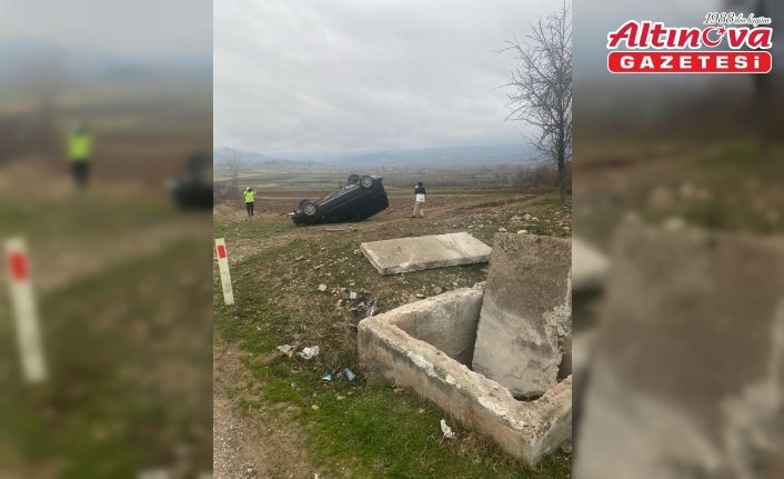 Tokat'ta tarlaya devrilen otomobildeki 2 kişi yaralandı