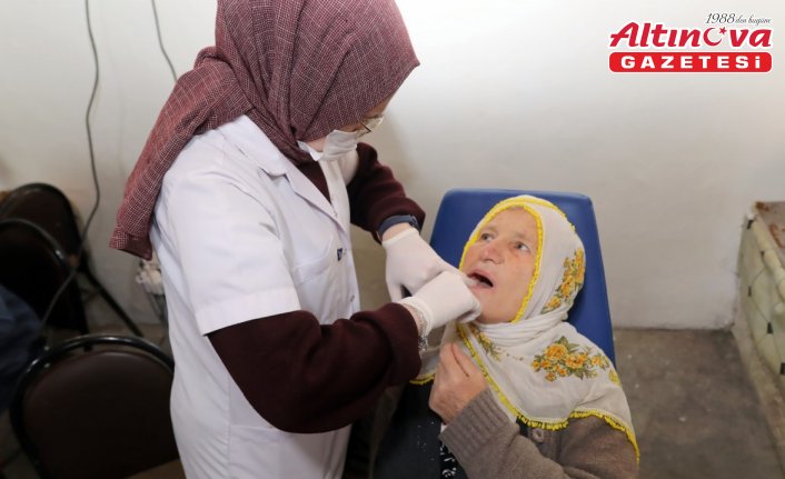 Tokat'ta vatandaşlara diş taraması yapıldı