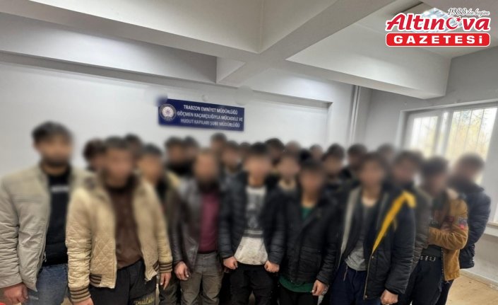 Trabzon'da otobüste yapılan özel bölmede 26 düzensiz göçmen yakalandı